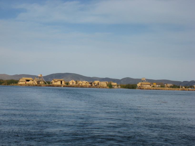 104_puno_lake_titicaca_uros_islands.jpg