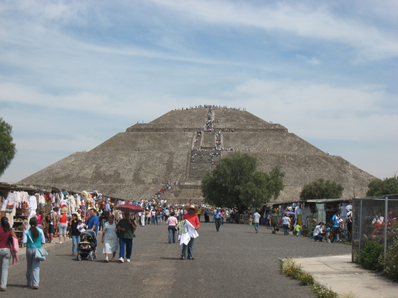 013_teotihuacan_pyramid_of_the_sun.jpg
